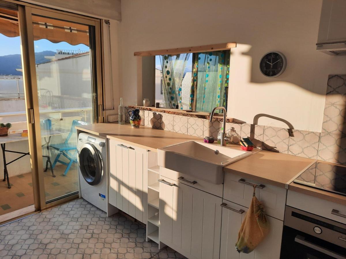 Proche Avec Grand Balcon