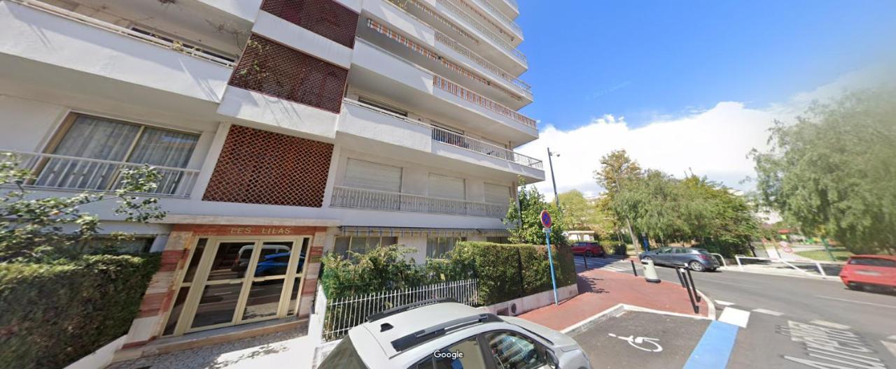 Proche Avec Grand Balcon Apartamento *
